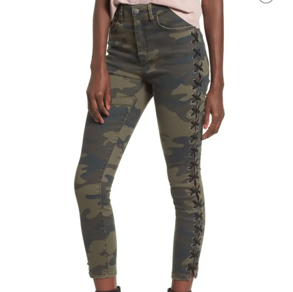 NWT-AFRM Lace Up Camo Crop Skinny Jeans